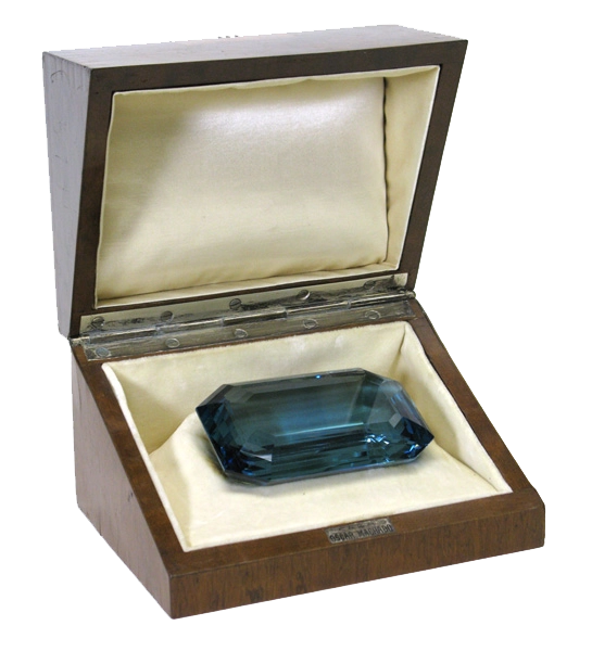 The government of Brazil gave this 1,298 ct rectangular step-cut aquamarine to Eleanor Roosevelt when she and President Roosevelt visited Rio de Janeiro in 1936