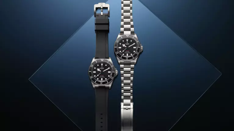 The bracelet and rubber strap configurations of the new Tudor Pelagos.