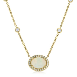 18ct Yellow Gold Oval Opal & Diamond Cluster Pendant Detail