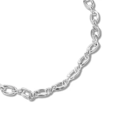 Silver Bold Link Necklace Close Up