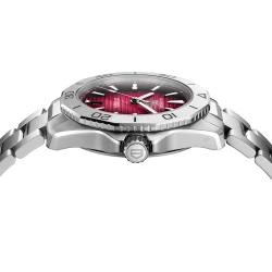 TAG Heuer Aquaracer Professional 200 Red 40mm side profile view