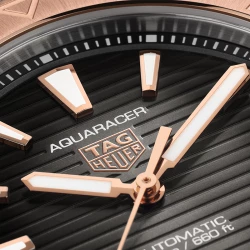 TAG Heuer Aquaracer Professional 200 Sunray brushed black dial with rose gold indexes close up