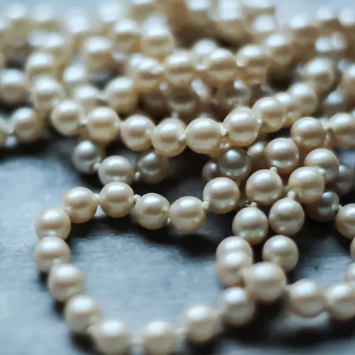 June birthstone - pearls