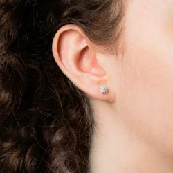 18ct White Gold 0.92ct Brilliant Cut Diamond Stud Earrings
