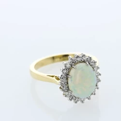18ct Yellow & White Gold Oval Opal & Diamond Cluster Ring 360 Degree Video