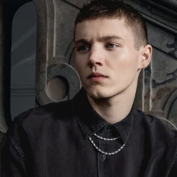 Georg Jensen Reflect Slim Necklace on a male model