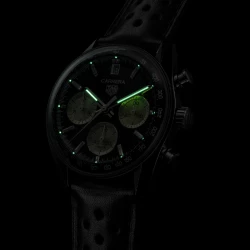 TAG Heuer Carrera Chronograph 39mm Black and Steel Dial luminosity